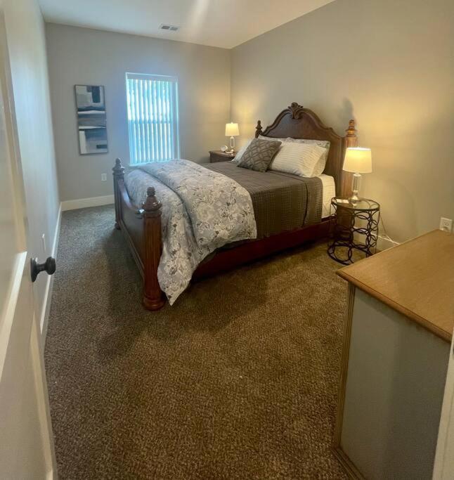 Main Floor 2 Bedroom Condo In Bettendorf Exterior foto
