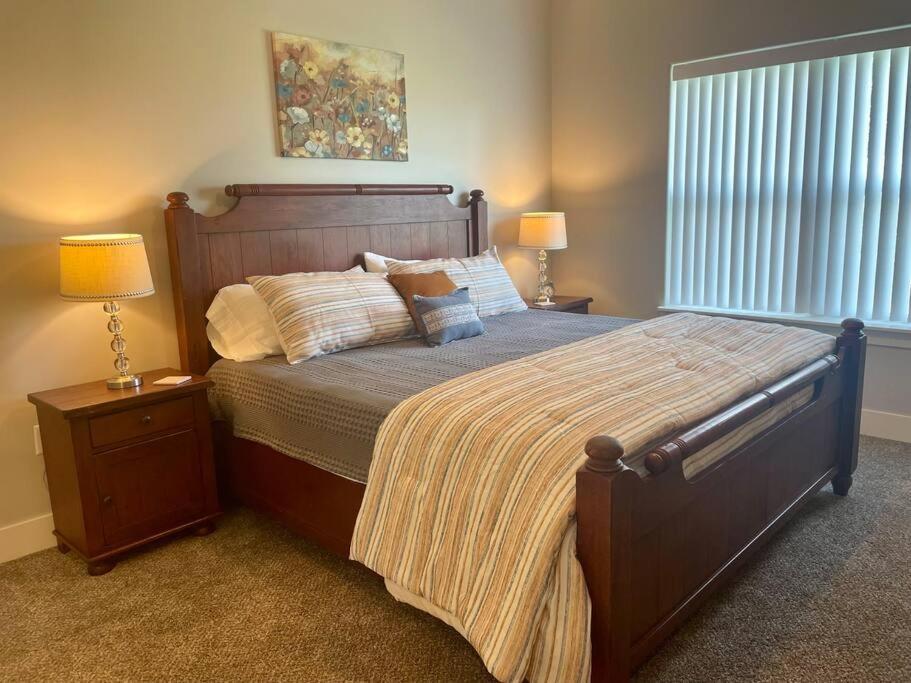 Main Floor 2 Bedroom Condo In Bettendorf Exterior foto